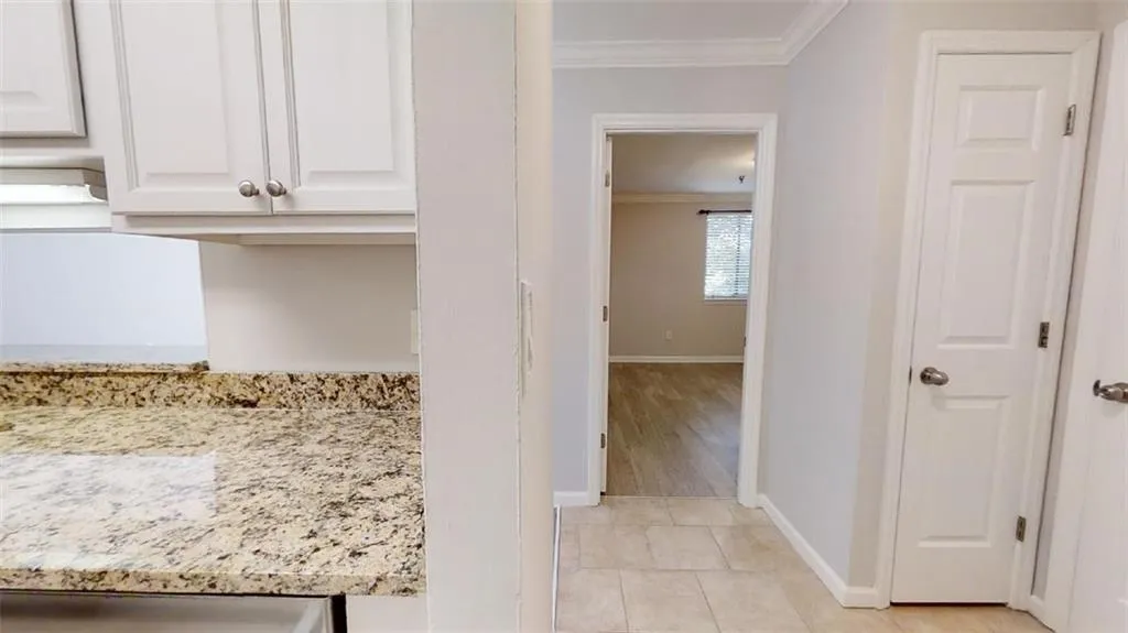 300 Johnson Ferry Road Ne Unit B304, Sandy Springs, Georgia 30328, 1 Bedroom Bedrooms, ,1 BathroomBathrooms,Residential,Sold,300 Johnson Ferry Road Ne Unit B304,7128461