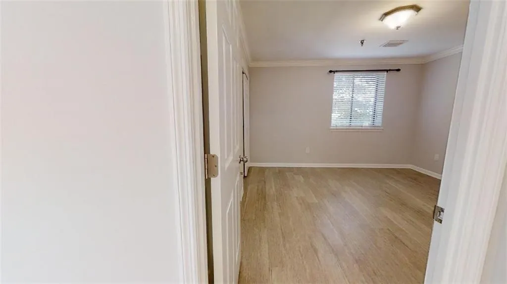 300 Johnson Ferry Road Ne Unit B304, Sandy Springs, Georgia 30328, 1 Bedroom Bedrooms, ,1 BathroomBathrooms,Residential,Sold,300 Johnson Ferry Road Ne Unit B304,7128461