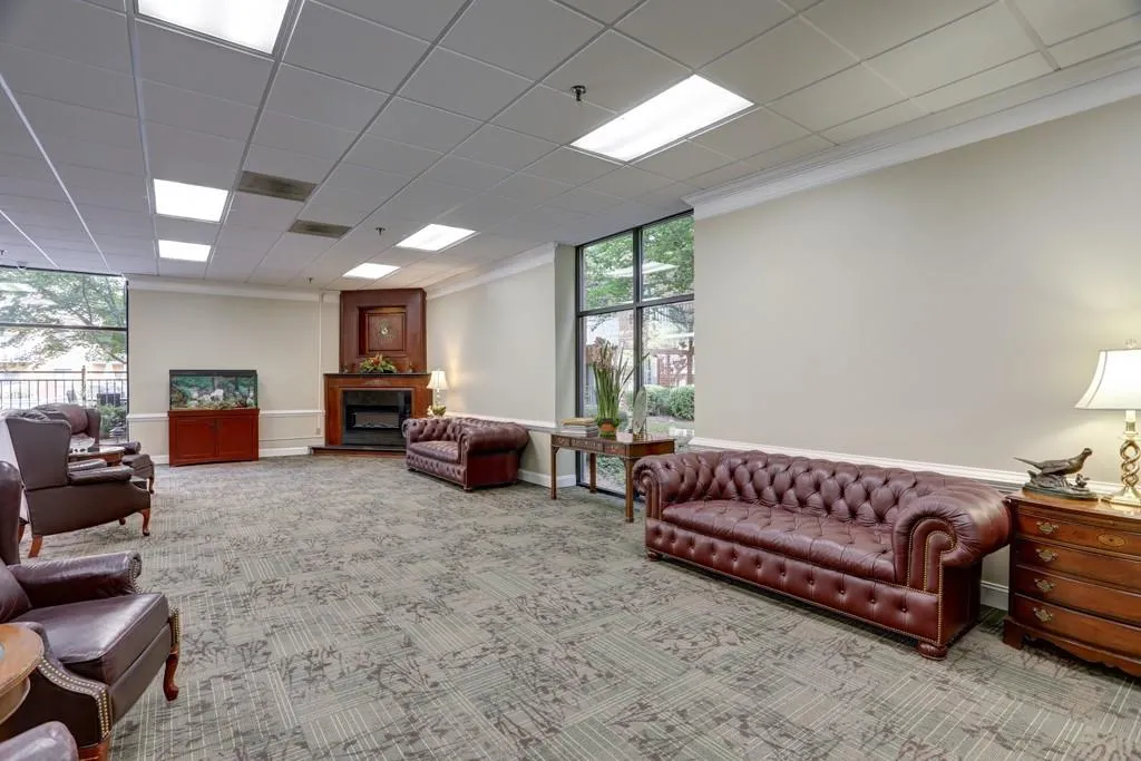300 Johnson Ferry Road Ne Unit B304, Sandy Springs, Georgia 30328, 1 Bedroom Bedrooms, ,1 BathroomBathrooms,Residential,Sold,300 Johnson Ferry Road Ne Unit B304,7128461