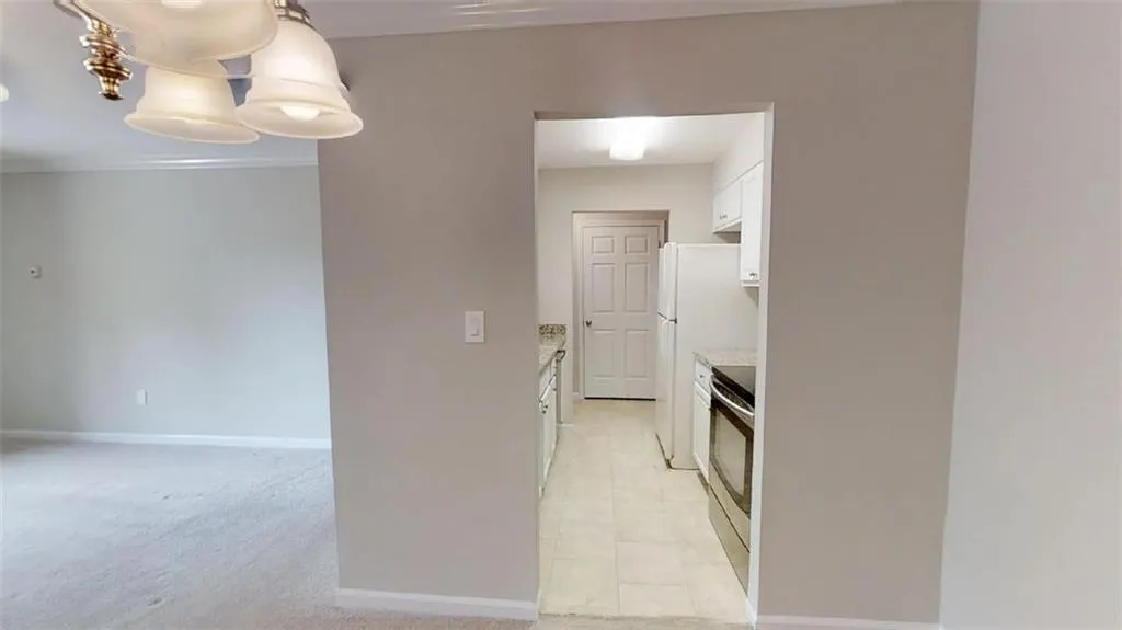 300 Johnson Ferry Road Ne Unit B304, Sandy Springs, Georgia 30328, 1 Bedroom Bedrooms, ,1 BathroomBathrooms,Residential,Sold,300 Johnson Ferry Road Ne Unit B304,7128461
