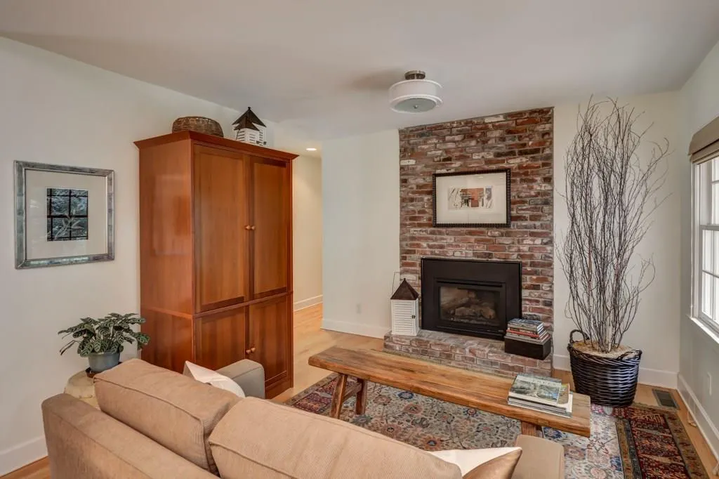 365 Forest Hills Drive, Atlanta, Georgia 30342, 3 Bedrooms Bedrooms, ,2 BathroomsBathrooms,Residential,Sold,365 Forest Hills Drive,5771928