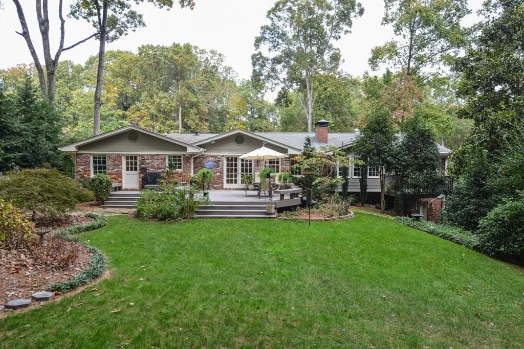 365 Forest Hills Drive, Atlanta, Georgia 30342, 3 Bedrooms Bedrooms, ,2 BathroomsBathrooms,Residential,Sold,365 Forest Hills Drive,5771928
