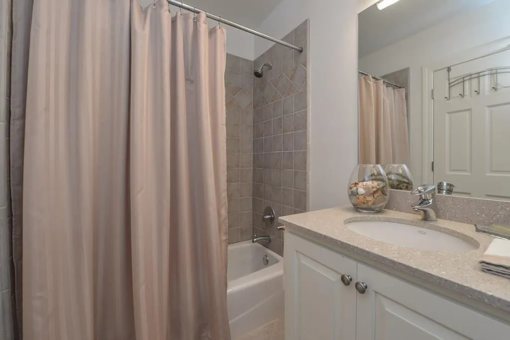 365 Forest Hills Drive, Atlanta, Georgia 30342, 3 Bedrooms Bedrooms, ,2 BathroomsBathrooms,Residential,Sold,365 Forest Hills Drive,5771928