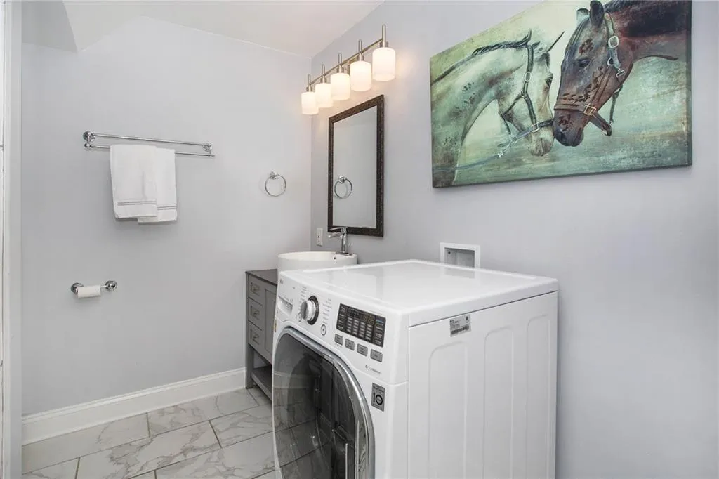 6851 Roswell Road Unit J1, Sandy Springs, Georgia 30328, 2 Bedrooms Bedrooms, ,2 BathroomsBathrooms,Residential,Sold,6851 Roswell Road Unit J1,7071804