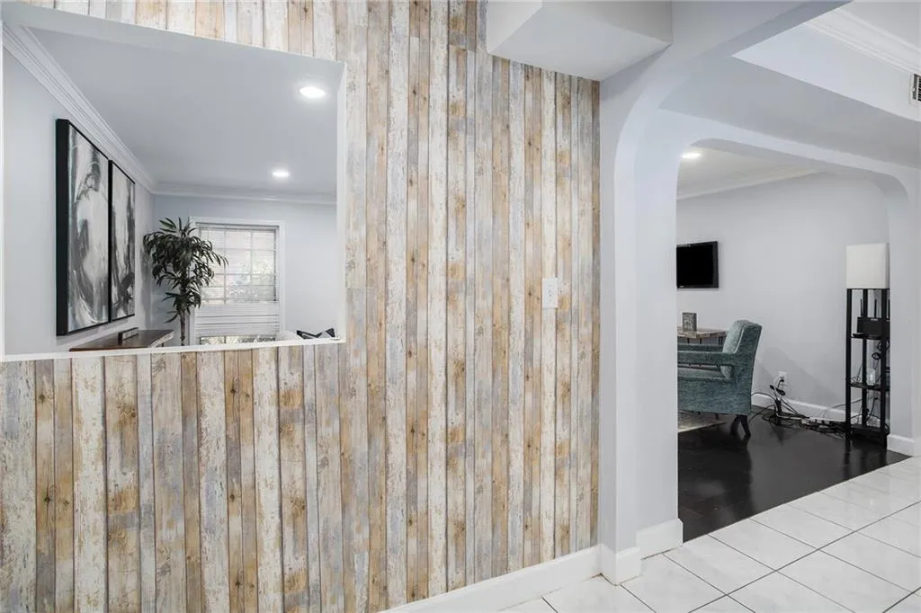 6851 Roswell Road Unit J1, Sandy Springs, Georgia 30328, 2 Bedrooms Bedrooms, ,2 BathroomsBathrooms,Residential,Sold,6851 Roswell Road Unit J1,7071804
