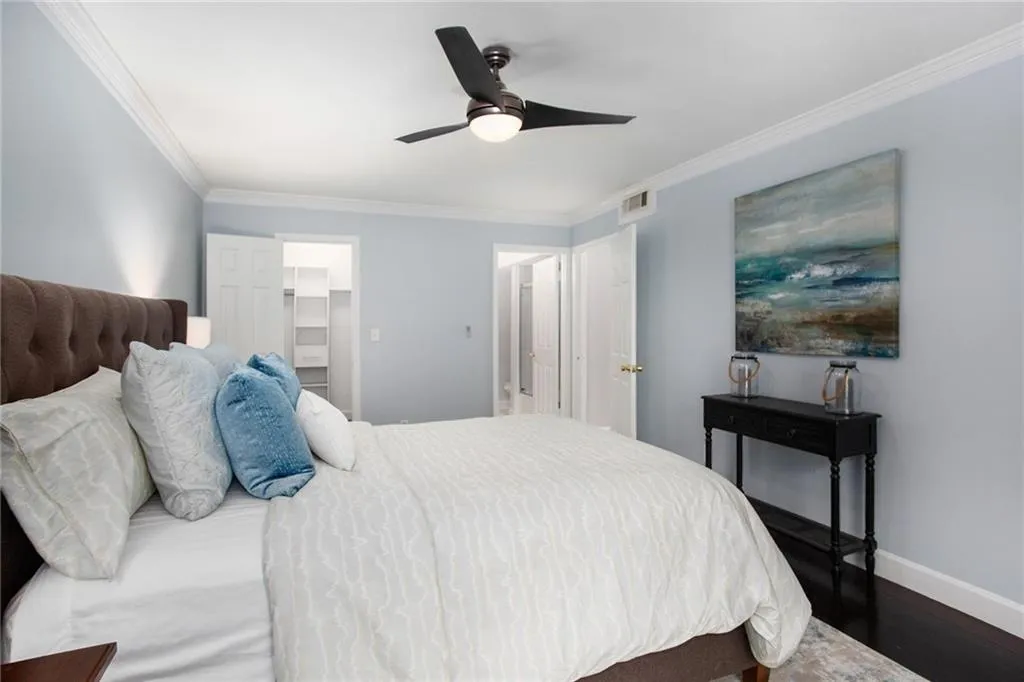 6851 Roswell Road Unit J1, Sandy Springs, Georgia 30328, 2 Bedrooms Bedrooms, ,2 BathroomsBathrooms,Residential,Sold,6851 Roswell Road Unit J1,7071804