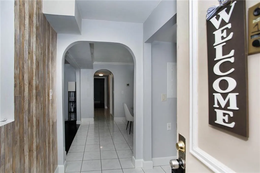 6851 Roswell Road Unit J1, Sandy Springs, Georgia 30328, 2 Bedrooms Bedrooms, ,2 BathroomsBathrooms,Residential,Sold,6851 Roswell Road Unit J1,7071804