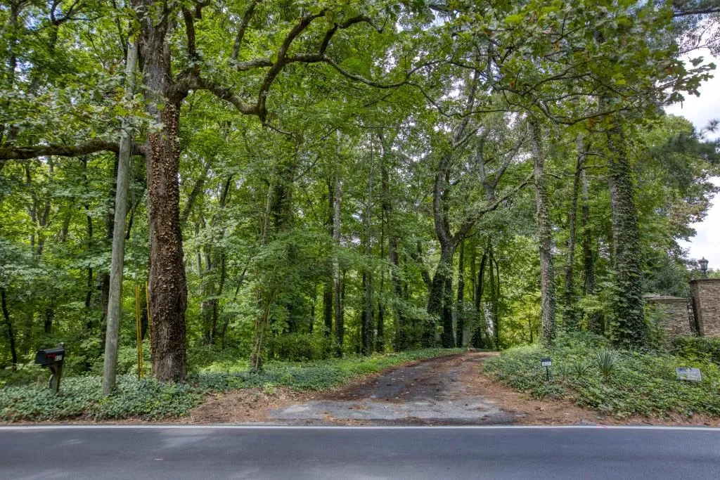 837 Mount Paran Road, Sandy Springs, Georgia 30327, 4 Bedrooms Bedrooms, ,3 BathroomsBathrooms,Residential,Sold,837 Mount Paran Road,7108715