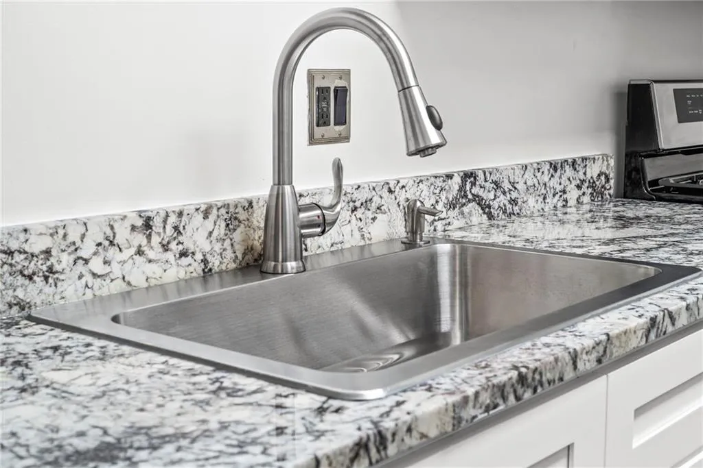 New deep single bowl sink with awesome faucet