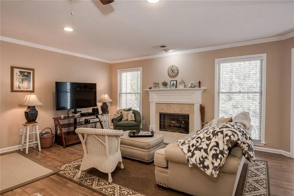 703 Bainbridge Drive, Sandy Springs, Georgia 30327, 2 Bedrooms Bedrooms, ,2 BathroomsBathrooms,Residential,Sold,703 Bainbridge Drive,6862661