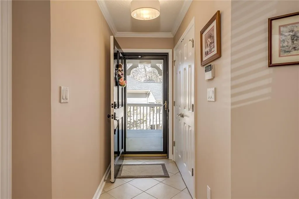 703 Bainbridge Drive, Sandy Springs, Georgia 30327, 2 Bedrooms Bedrooms, ,2 BathroomsBathrooms,Residential,Sold,703 Bainbridge Drive,6862661