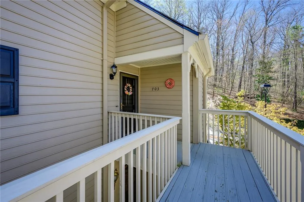 703 Bainbridge Drive, Sandy Springs, Georgia 30327, 2 Bedrooms Bedrooms, ,2 BathroomsBathrooms,Residential,Sold,703 Bainbridge Drive,6862661