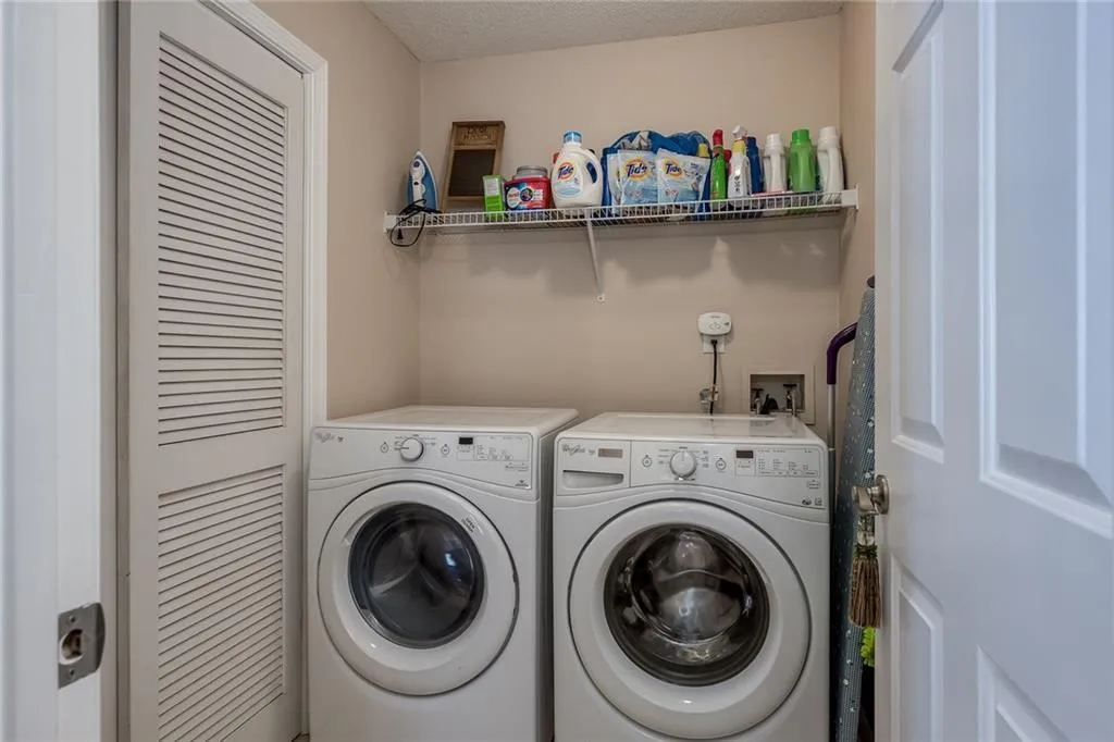 703 Bainbridge Drive, Sandy Springs, Georgia 30327, 2 Bedrooms Bedrooms, ,2 BathroomsBathrooms,Residential,Sold,703 Bainbridge Drive,6862661