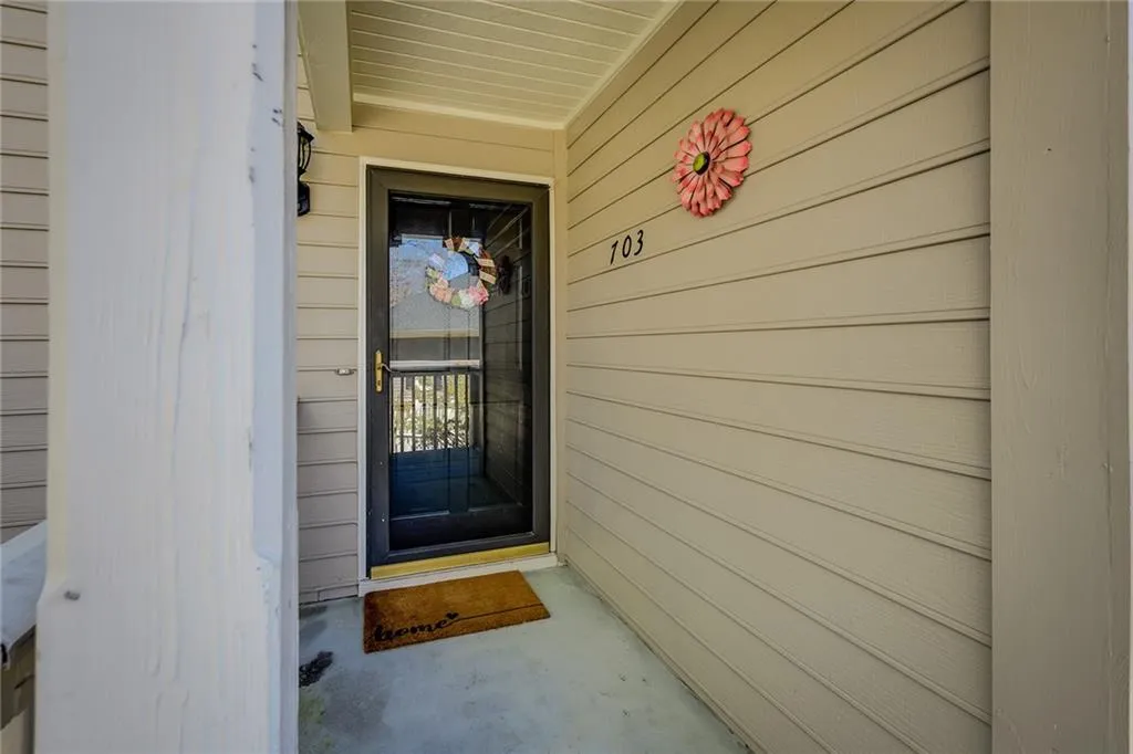 703 Bainbridge Drive, Sandy Springs, Georgia 30327, 2 Bedrooms Bedrooms, ,2 BathroomsBathrooms,Residential,Sold,703 Bainbridge Drive,6862661