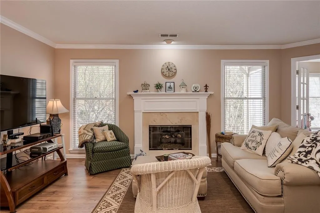 703 Bainbridge Drive, Sandy Springs, Georgia 30327, 2 Bedrooms Bedrooms, ,2 BathroomsBathrooms,Residential,Sold,703 Bainbridge Drive,6862661