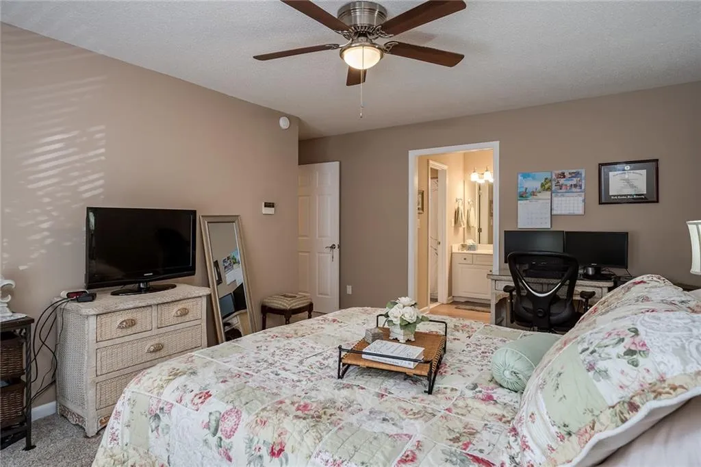 703 Bainbridge Drive, Sandy Springs, Georgia 30327, 2 Bedrooms Bedrooms, ,2 BathroomsBathrooms,Residential,Sold,703 Bainbridge Drive,6862661