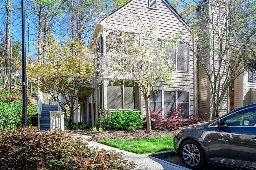 703 Bainbridge Drive, Sandy Springs, Georgia 30327, 2 Bedrooms Bedrooms, ,2 BathroomsBathrooms,Residential,Sold,703 Bainbridge Drive,6862661