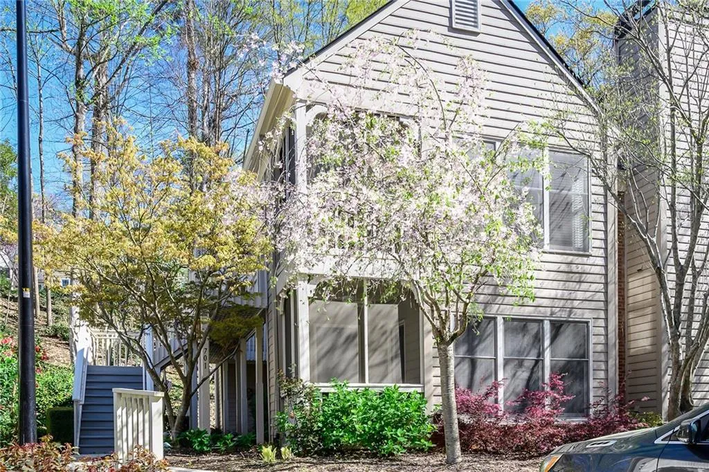 703 Bainbridge Drive, Sandy Springs, Georgia 30327, 2 Bedrooms Bedrooms, ,2 BathroomsBathrooms,Residential,Sold,703 Bainbridge Drive,6862661