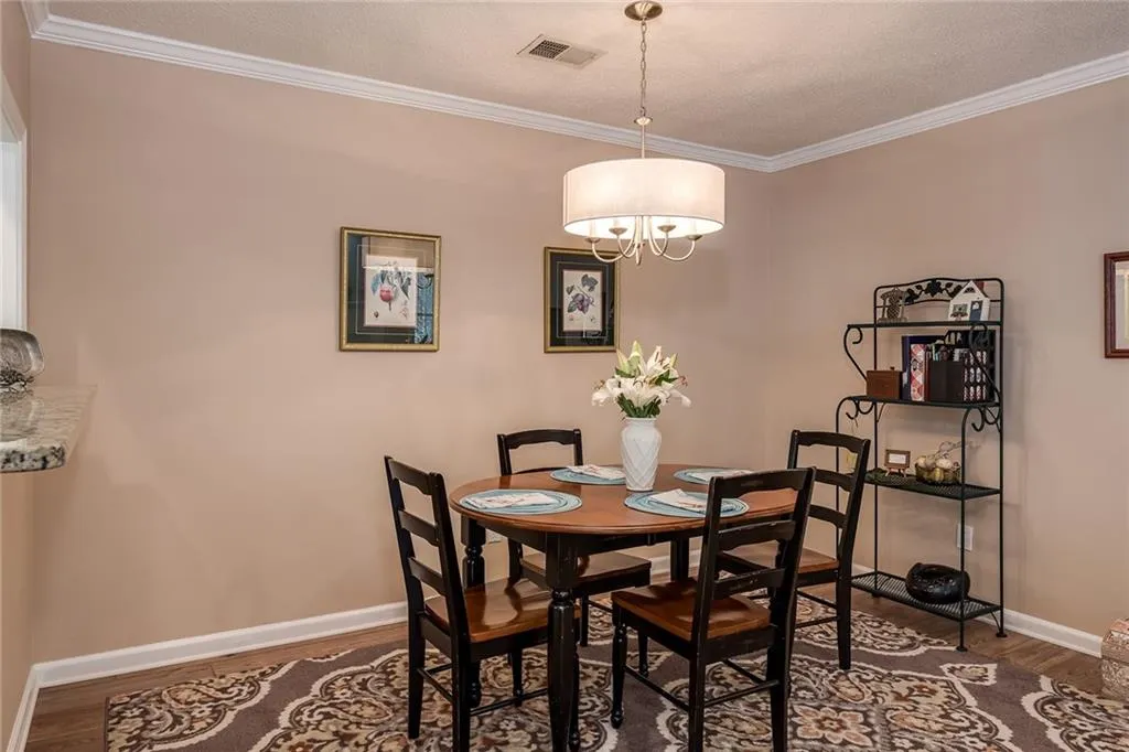 703 Bainbridge Drive, Sandy Springs, Georgia 30327, 2 Bedrooms Bedrooms, ,2 BathroomsBathrooms,Residential,Sold,703 Bainbridge Drive,6862661