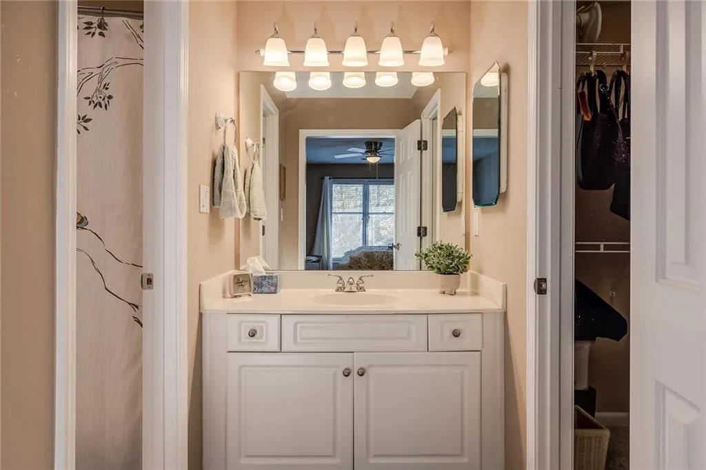 703 Bainbridge Drive, Sandy Springs, Georgia 30327, 2 Bedrooms Bedrooms, ,2 BathroomsBathrooms,Residential,Sold,703 Bainbridge Drive,6862661