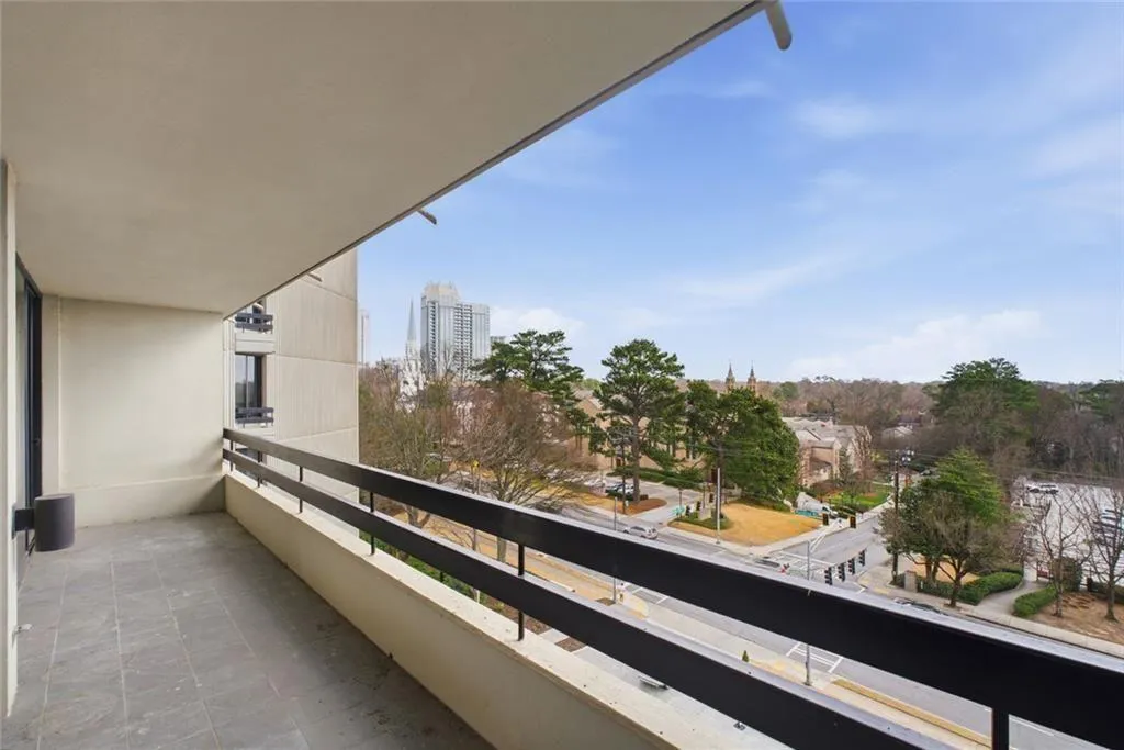 2660 Peachtree Road Nw Unit 9g, Atlanta, Georgia 30305, 2 Bedrooms Bedrooms, 0 ,2 BathroomsBathrooms,Residential,For Sale,2660 Peachtree Road Nw Unit 9g,7738641