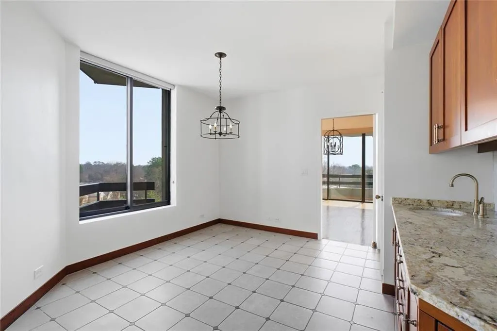 2660 Peachtree Road Nw Unit 9g, Atlanta, Georgia 30305, 2 Bedrooms Bedrooms, 0 ,2 BathroomsBathrooms,Residential,For Sale,2660 Peachtree Road Nw Unit 9g,7738641