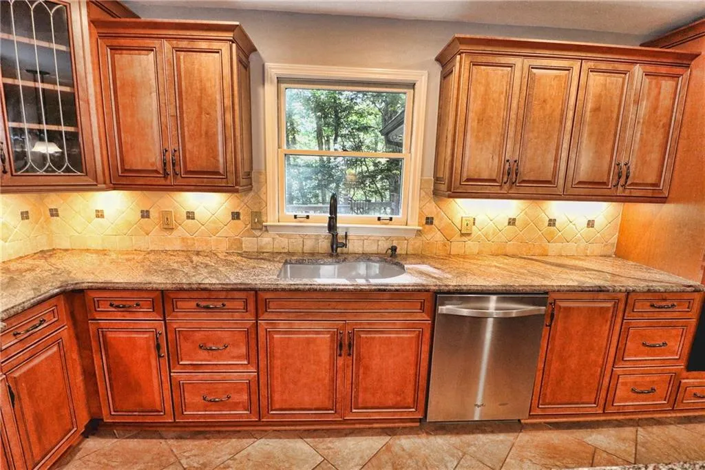 40 Serendipity Way, Sandy Springs, Georgia 30350, 4 Bedrooms Bedrooms, ,3 BathroomsBathrooms,Residential,Sold,40 Serendipity Way,6961516