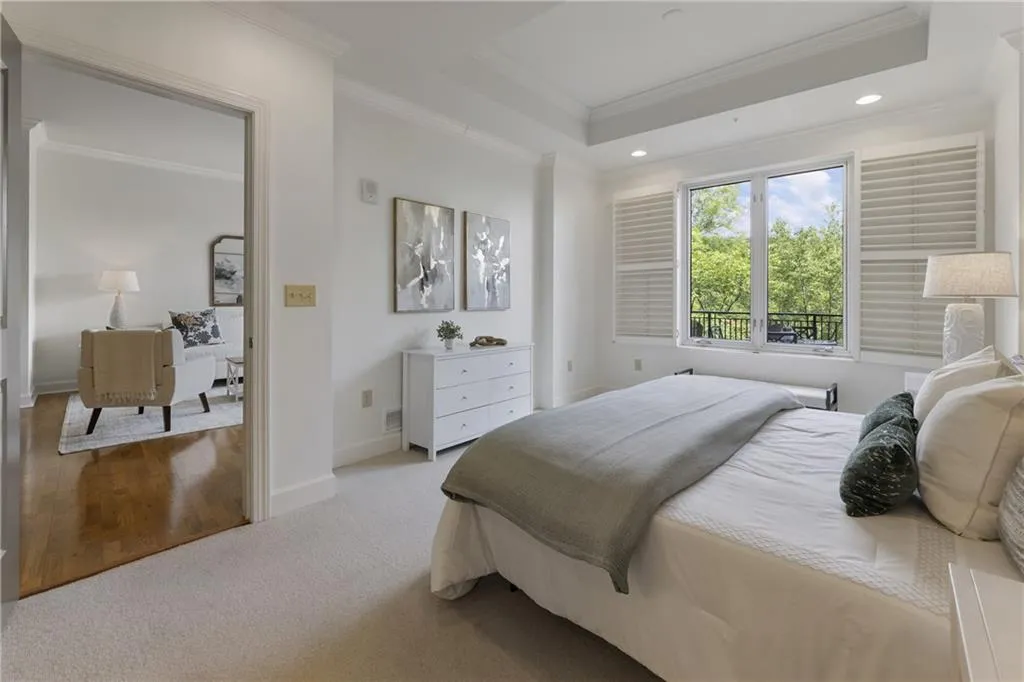 Spacious primary bedroom.