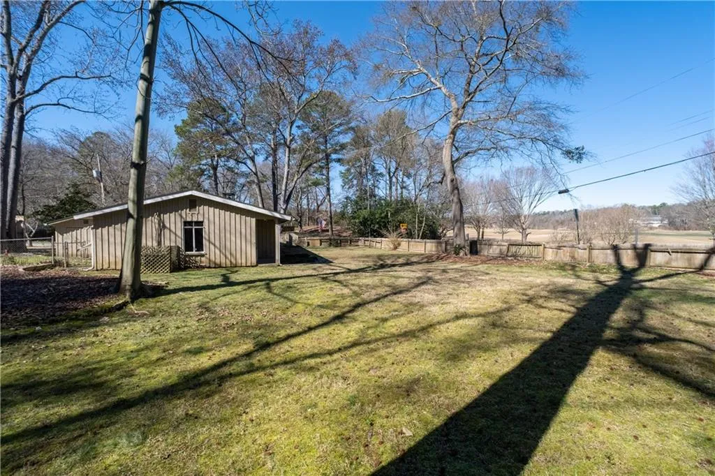 382 Golfview Road Nw, Atlanta, Georgia 30309, 3 Bedrooms Bedrooms, ,2 BathroomsBathrooms,Residential,For Sale,382 Golfview Road Nw,7523734