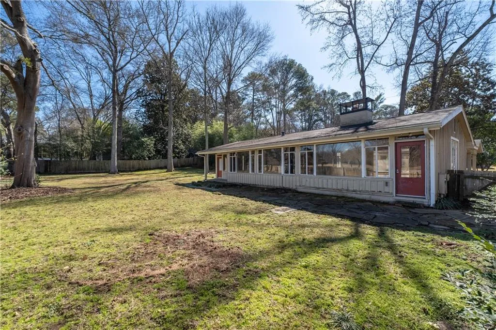 382 Golfview Road Nw, Atlanta, Georgia 30309, 3 Bedrooms Bedrooms, ,2 BathroomsBathrooms,Residential,For Sale,382 Golfview Road Nw,7523734
