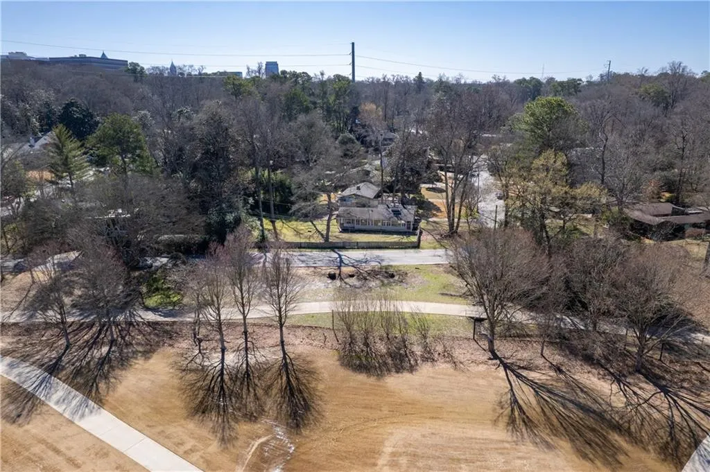 382 Golfview Road Nw, Atlanta, Georgia 30309, 3 Bedrooms Bedrooms, ,2 BathroomsBathrooms,Residential,For Sale,382 Golfview Road Nw,7523734