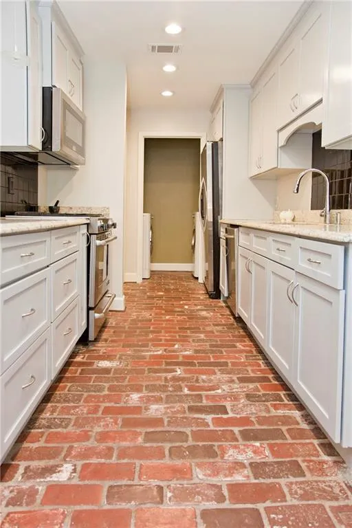 103 Jefferson Circle, Atlanta, Georgia 30328, 3 Bedrooms Bedrooms, ,3 BathroomsBathrooms,Residential,Sold,103 Jefferson Circle,6040530