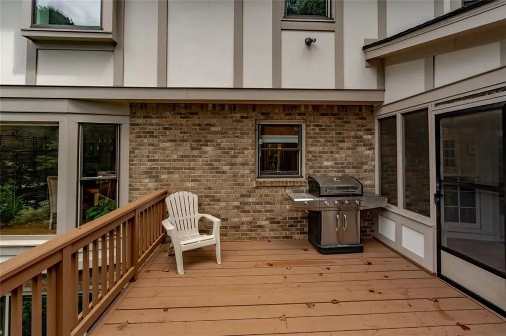 245 Glen Meadow Court, Atlanta, Georgia 30328, 5 Bedrooms Bedrooms, ,4 BathroomsBathrooms,Residential,Sold,245 Glen Meadow Court,6935658