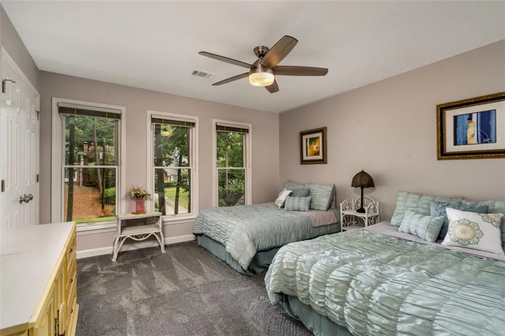 245 Glen Meadow Court, Atlanta, Georgia 30328, 5 Bedrooms Bedrooms, ,4 BathroomsBathrooms,Residential,Sold,245 Glen Meadow Court,6935658