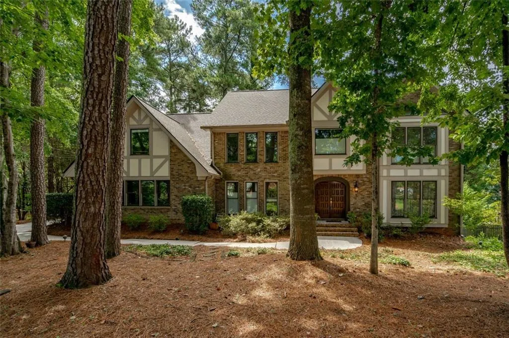 245 Glen Meadow Court, Atlanta, Georgia 30328, 5 Bedrooms Bedrooms, ,4 BathroomsBathrooms,Residential,Sold,245 Glen Meadow Court,6935658