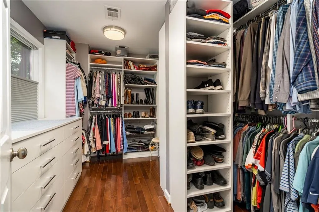 245 Glen Meadow Court, Atlanta, Georgia 30328, 5 Bedrooms Bedrooms, ,4 BathroomsBathrooms,Residential,Sold,245 Glen Meadow Court,6935658