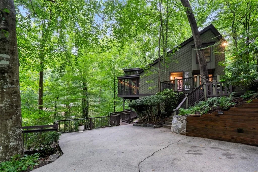 510 Forest Valley Road, Sandy Springs, Georgia 30342, 3 Bedrooms Bedrooms, ,3 BathroomsBathrooms,Residential,Sold,510 Forest Valley Road,7681337