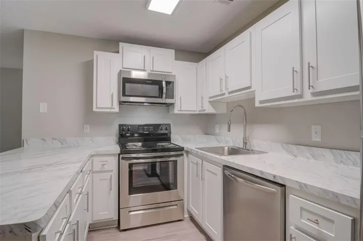 1000 Lake Ridge Parkways Unit 0512, Riverdale, Georgia 30296