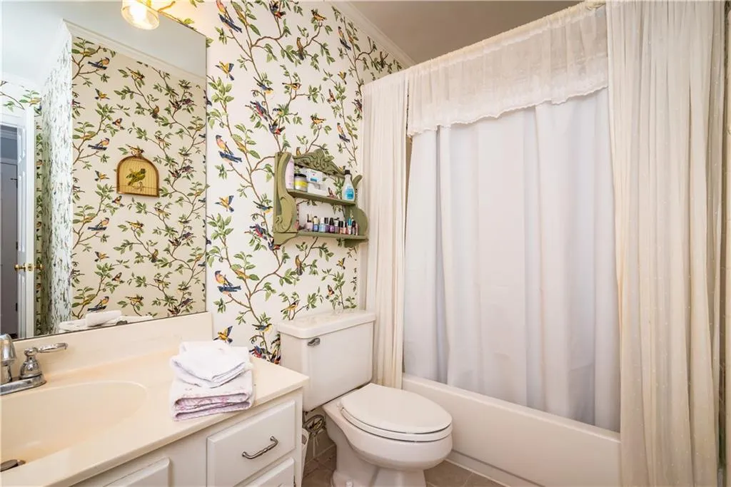 504 Bainbridge Drive, Sandy Springs, Georgia 30327, 3 Bedrooms Bedrooms, ,2 BathroomsBathrooms,Residential,Sold,504 Bainbridge Drive,5970236