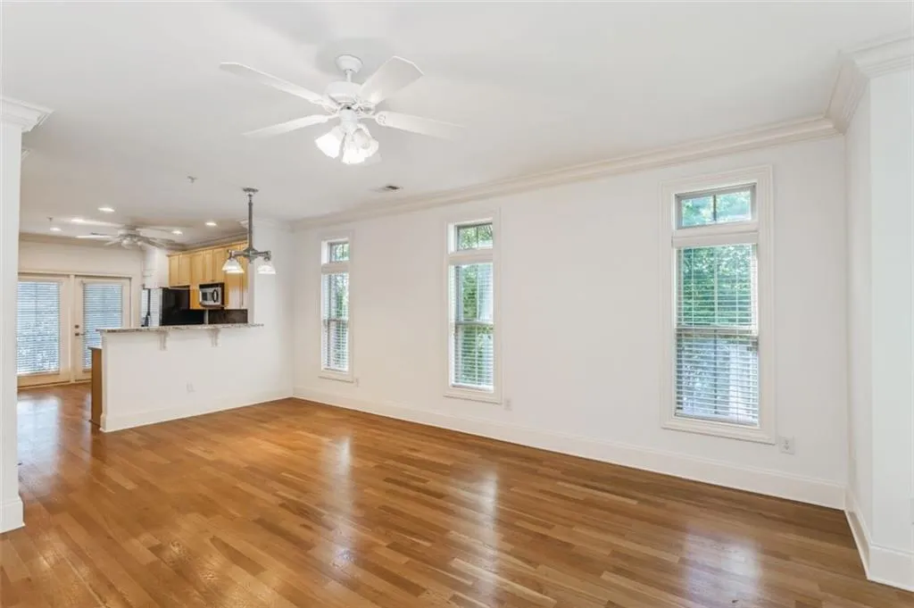 329 Le Gran Bend, Atlanta, Georgia 30328, 2 Bedrooms Bedrooms, ,2 BathroomsBathrooms,Residential,Sold,329 Le Gran Bend,6884389