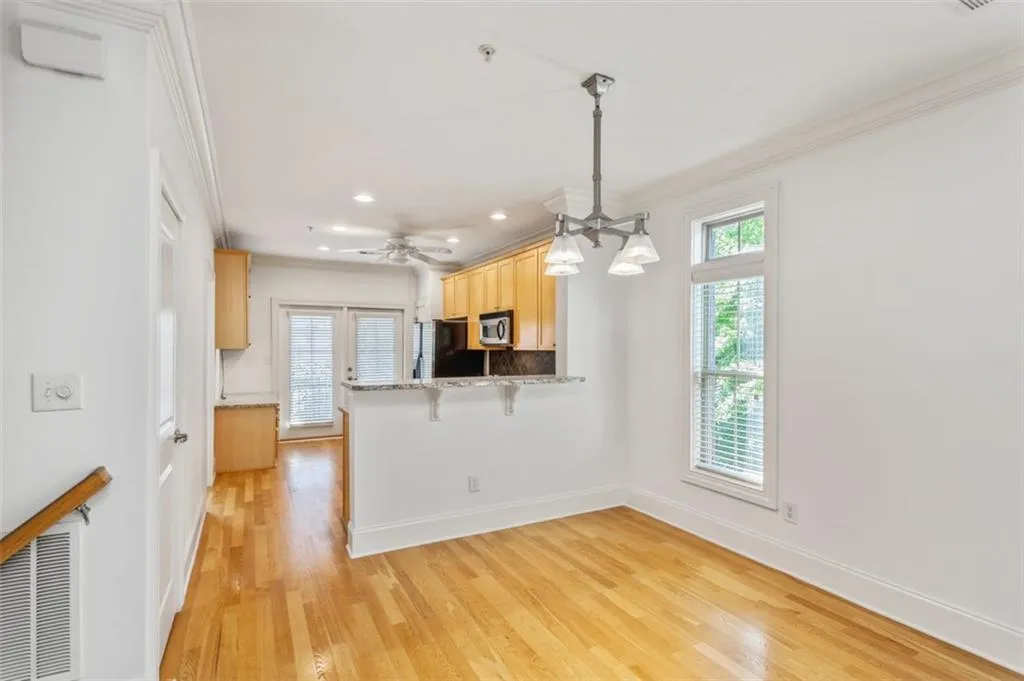 329 Le Gran Bend, Atlanta, Georgia 30328, 2 Bedrooms Bedrooms, ,2 BathroomsBathrooms,Residential,Sold,329 Le Gran Bend,6884389