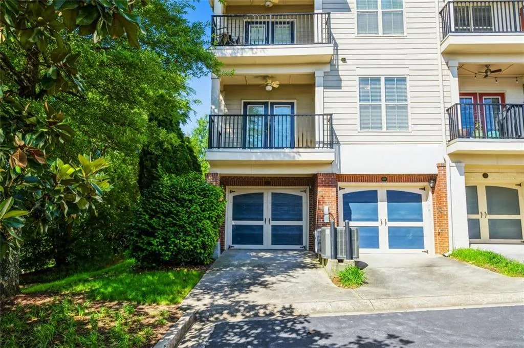329 Le Gran Bend, Atlanta, Georgia 30328, 2 Bedrooms Bedrooms, ,2 BathroomsBathrooms,Residential,Sold,329 Le Gran Bend,6884389