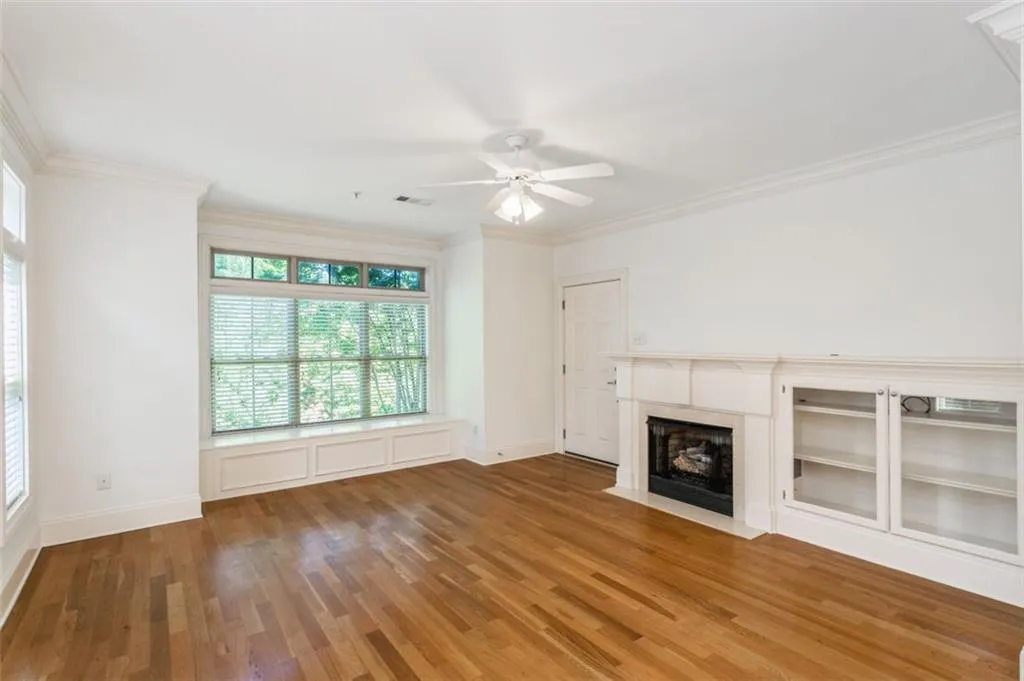 329 Le Gran Bend, Atlanta, Georgia 30328, 2 Bedrooms Bedrooms, ,2 BathroomsBathrooms,Residential,Sold,329 Le Gran Bend,6884389