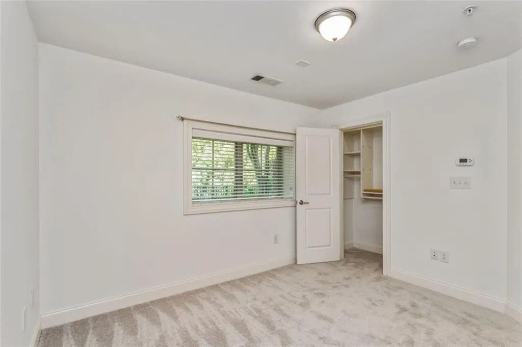329 Le Gran Bend, Atlanta, Georgia 30328, 2 Bedrooms Bedrooms, ,2 BathroomsBathrooms,Residential,Sold,329 Le Gran Bend,6884389