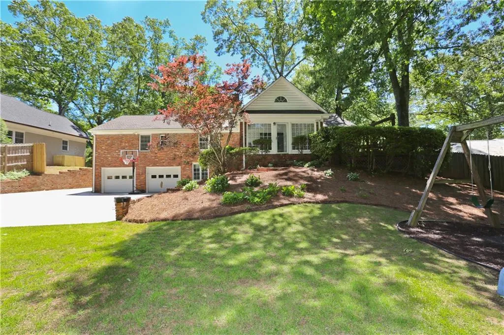 560 Forestdale Drive, Sandy Springs, Georgia 30342, 4 Bedrooms Bedrooms, ,3 BathroomsBathrooms,Residential,Sold,560 Forestdale Drive,5845351