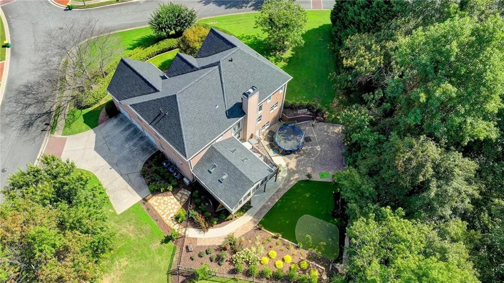 190 Trowbridge Road, Sandy Springs, Georgia 30350, 7 Bedrooms Bedrooms, ,5 BathroomsBathrooms,Residential,Sold,190 Trowbridge Road,7273941