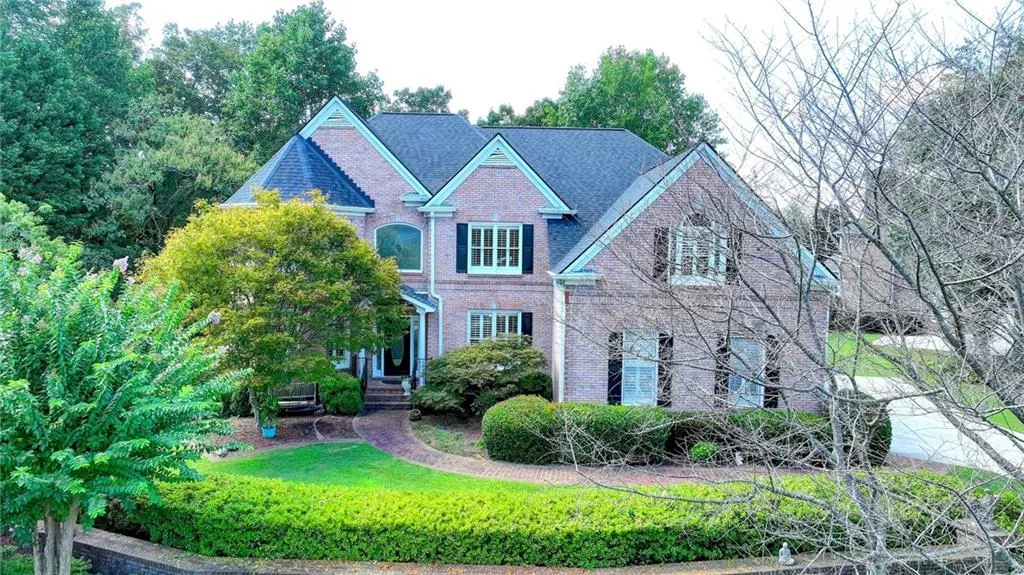 190 Trowbridge Road, Sandy Springs, Georgia 30350, 7 Bedrooms Bedrooms, ,5 BathroomsBathrooms,Residential,Sold,190 Trowbridge Road,7273941