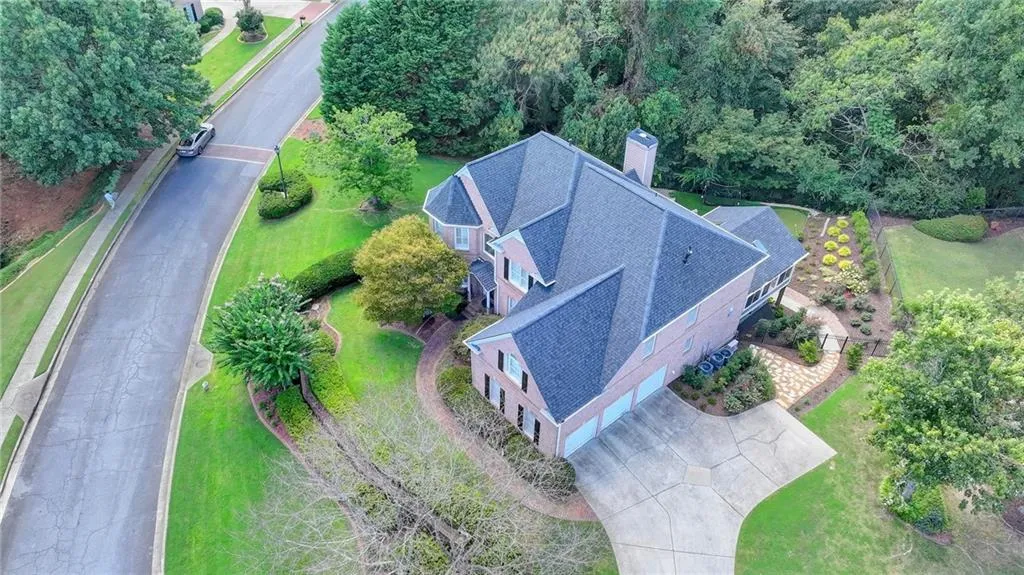 190 Trowbridge Road, Sandy Springs, Georgia 30350, 7 Bedrooms Bedrooms, ,5 BathroomsBathrooms,Residential,Sold,190 Trowbridge Road,7273941