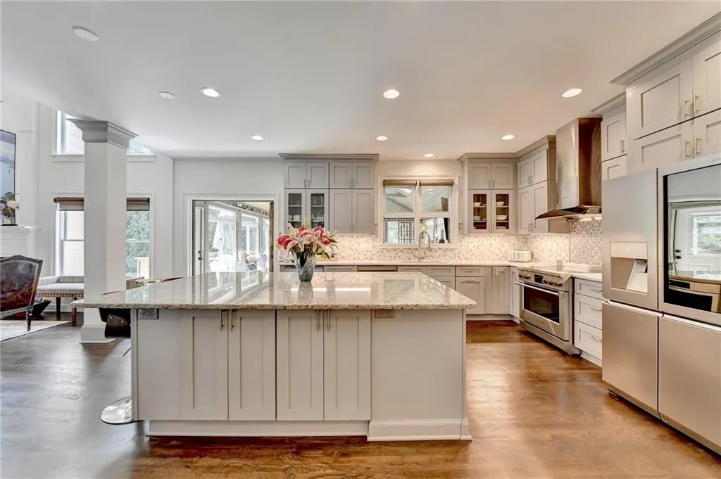 190 Trowbridge Road, Sandy Springs, Georgia 30350, 7 Bedrooms Bedrooms, ,5 BathroomsBathrooms,Residential,Sold,190 Trowbridge Road,7273941