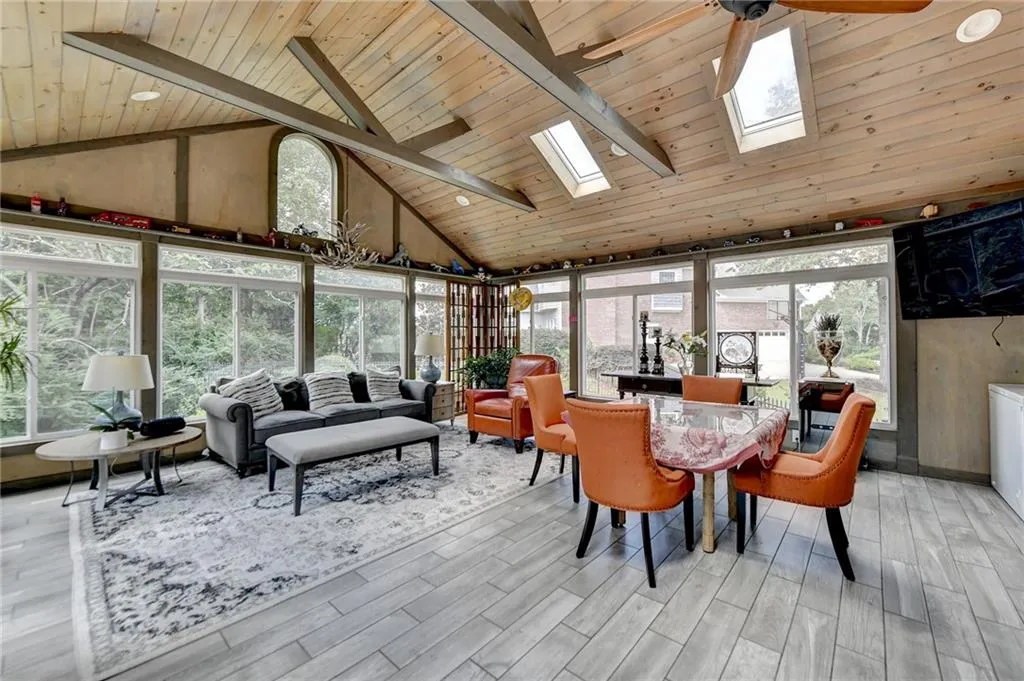 190 Trowbridge Road, Sandy Springs, Georgia 30350, 7 Bedrooms Bedrooms, ,5 BathroomsBathrooms,Residential,Sold,190 Trowbridge Road,7273941
